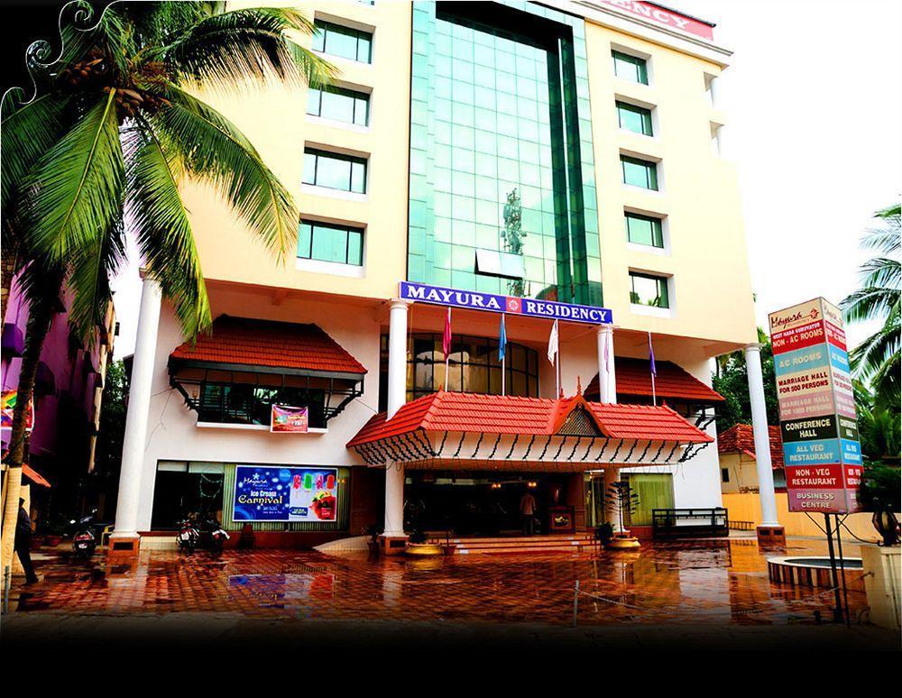 玛羽拉酒店 Guruvāyūr 外观 照片